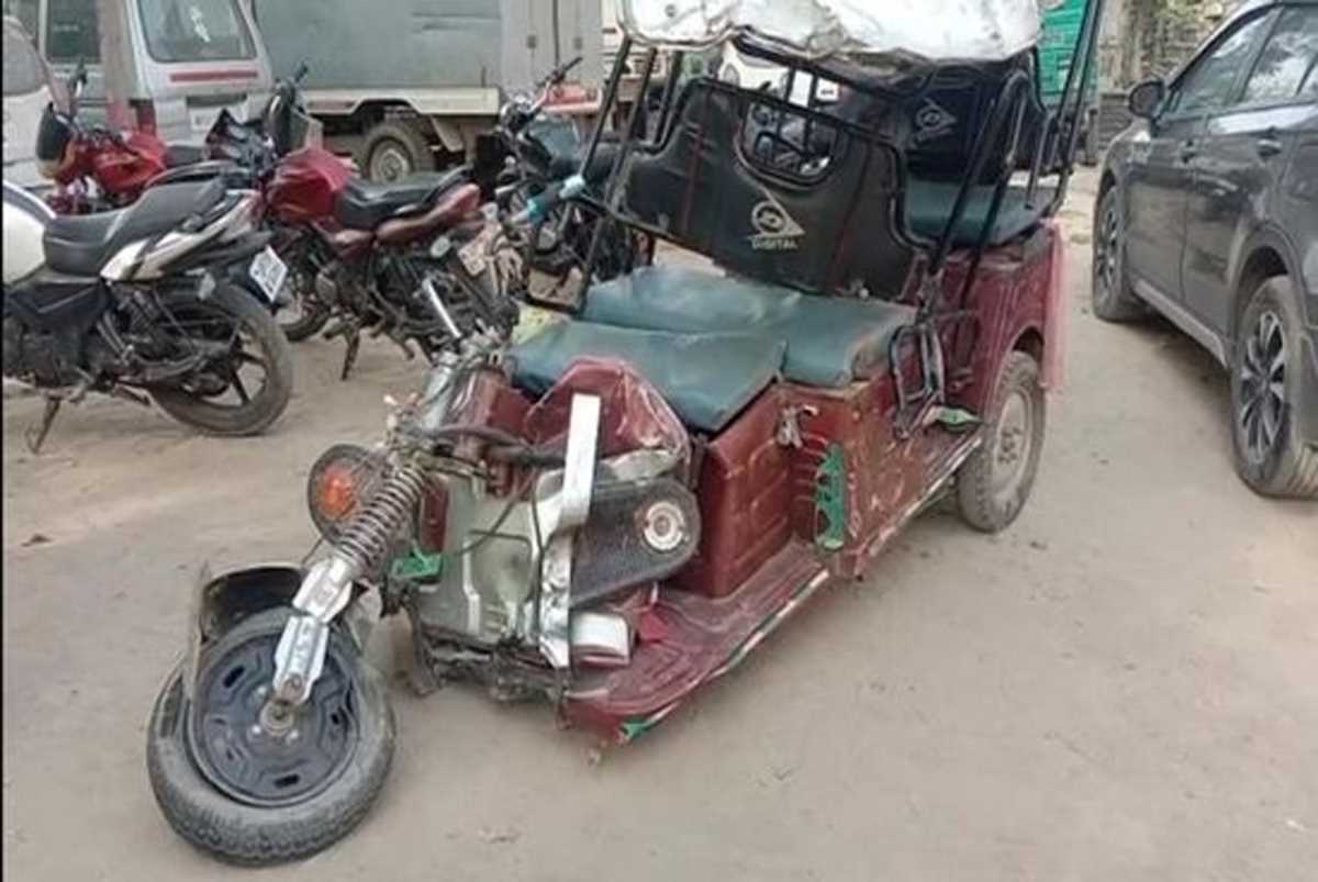 छठ मनाने जा रहा परिवार हादसे में हुआ घायल छठ मनाने जा रहा परिवार हादसे में हुआ घायल